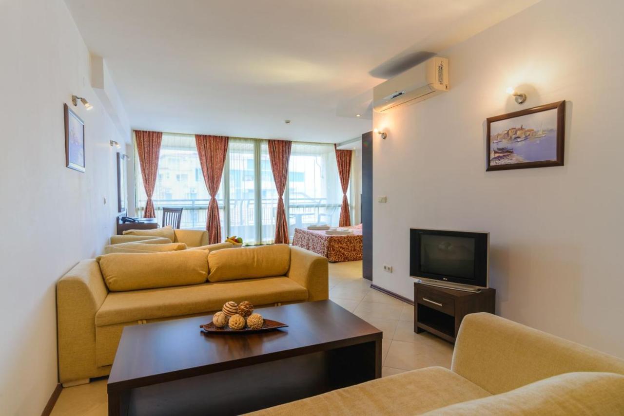Spacious Studio With Balcony & Pool By The Marina Balchik Luaran gambar