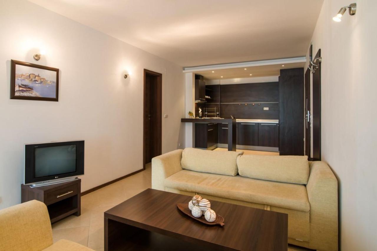 Spacious Studio With Balcony & Pool By The Marina Balchik Luaran gambar
