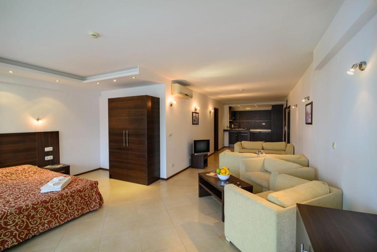 Spacious Studio With Balcony & Pool By The Marina Balchik Luaran gambar